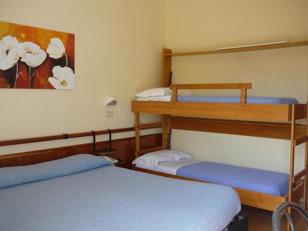 Hotel Houston 리미니 외부 사진
